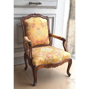 Regency Style Armchair In Carved Walnut, 18th Century Spirit