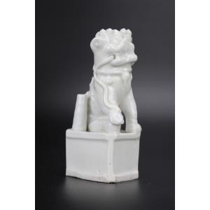 Ming Dynasty Chinese Porcelain Blanc De Chine Foo Lion Figure Joss Stick Holder Dehua Sculpture
