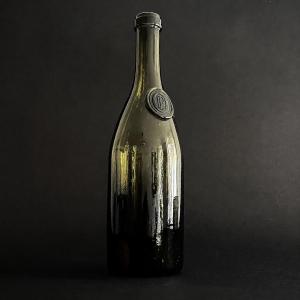 Sealed Glass Wine Bottle From King Louis-philippe's Cellar - 19th Century Restoration - Royal