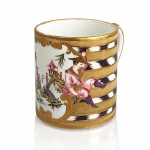 Cup From The Manufacture Royale De Sèvres, Chinese Décor And Chinée Fabric - 18th Century