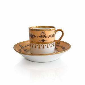 Sèvres Porcelain Cup From The Empire Period, Decorated With Volubilis On A Nankin Background.
