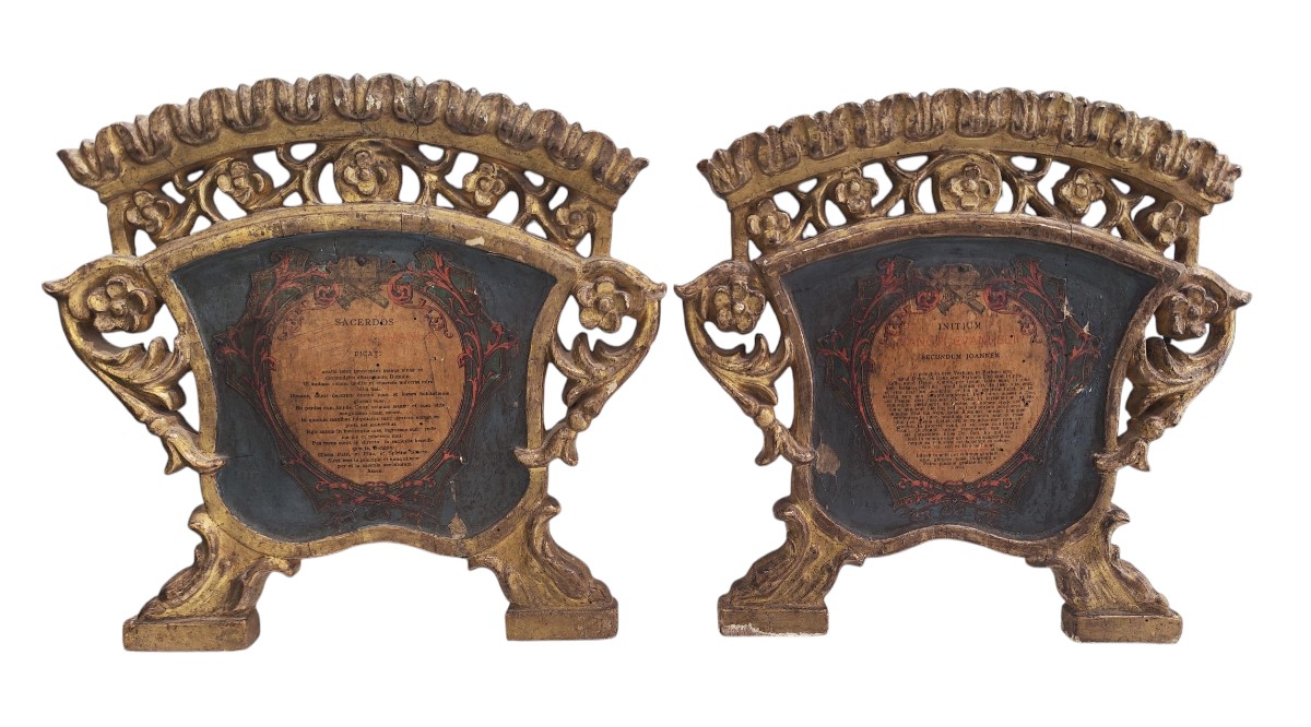 Coppia di cartaglorie del XVIII secolo in legno dorato 
