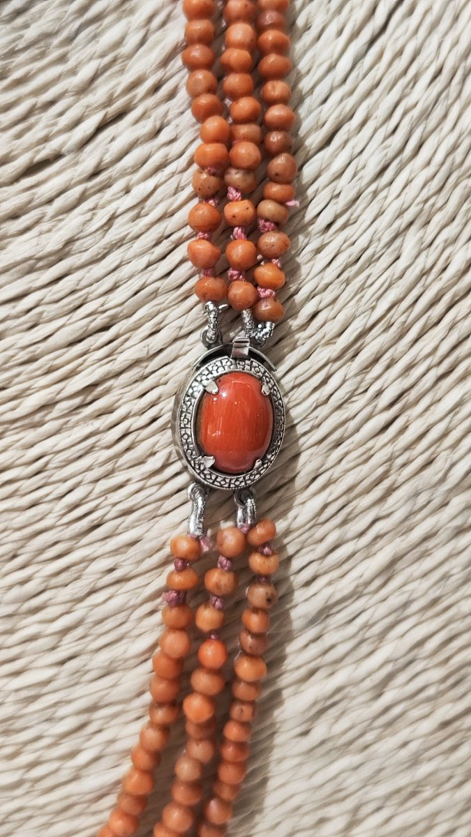 Collana di Sciacca a tre fili risalente alla fine del XIX secolo -photo-2