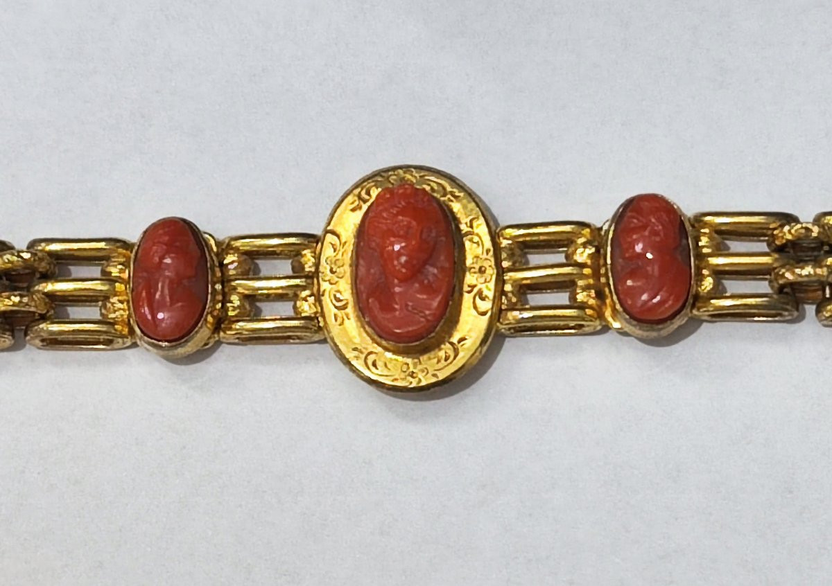 Antico bracciale Vittoriano del XIX secolo con cammei in corallo -photo-3