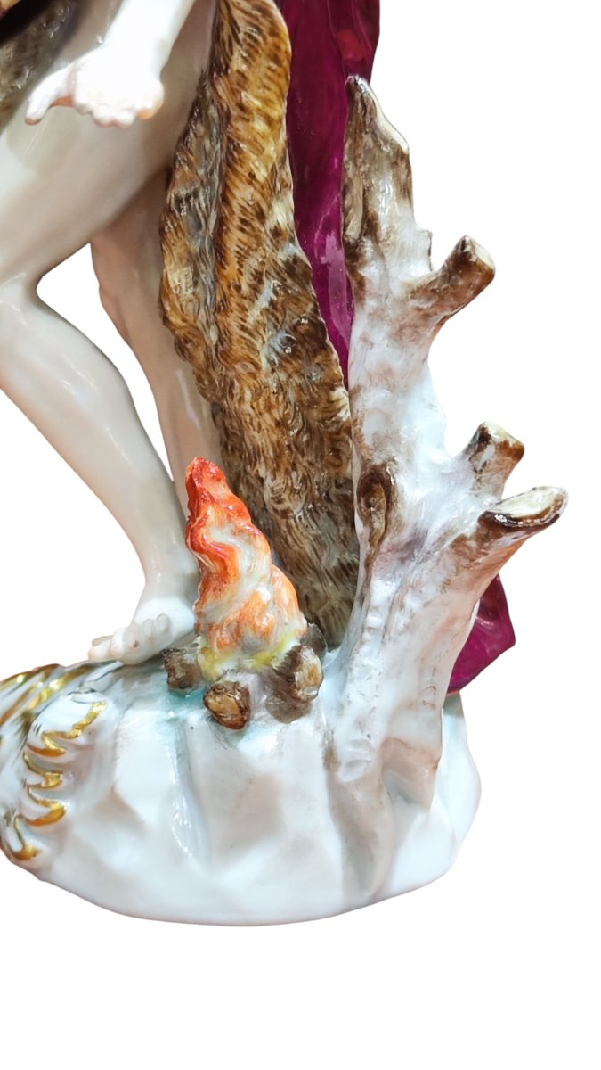 Statuina in porcellana di Meissen del XIX secolo -photo-3