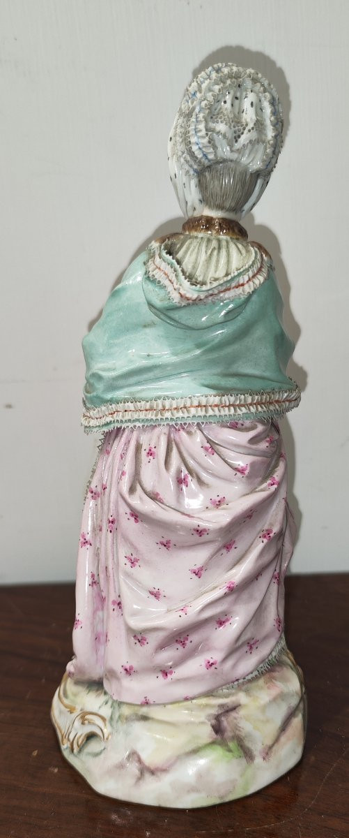 Statuina in porcellana di Meissen del XIX secolo provenienza Fratelli Guglianetti -photo-1