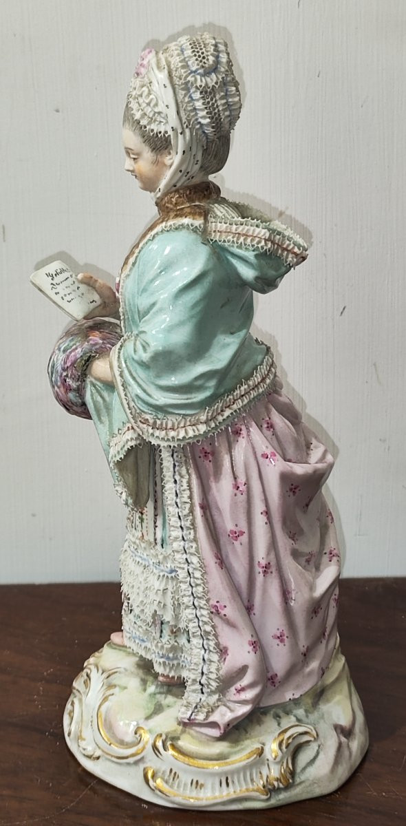 Statuina in porcellana di Meissen del XIX secolo provenienza Fratelli Guglianetti -photo-3