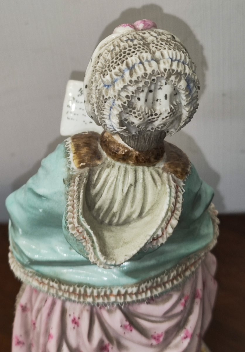 Statuina in porcellana di Meissen del XIX secolo provenienza Fratelli Guglianetti -photo-4