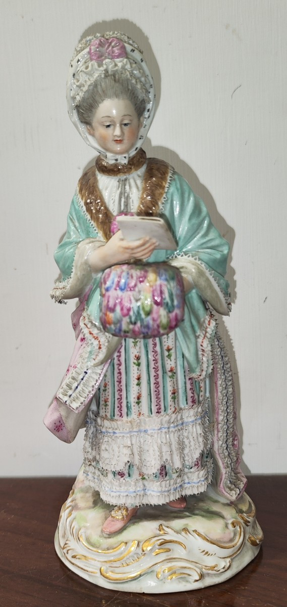 Statuina in porcellana di Meissen del XIX secolo provenienza Fratelli Guglianetti 