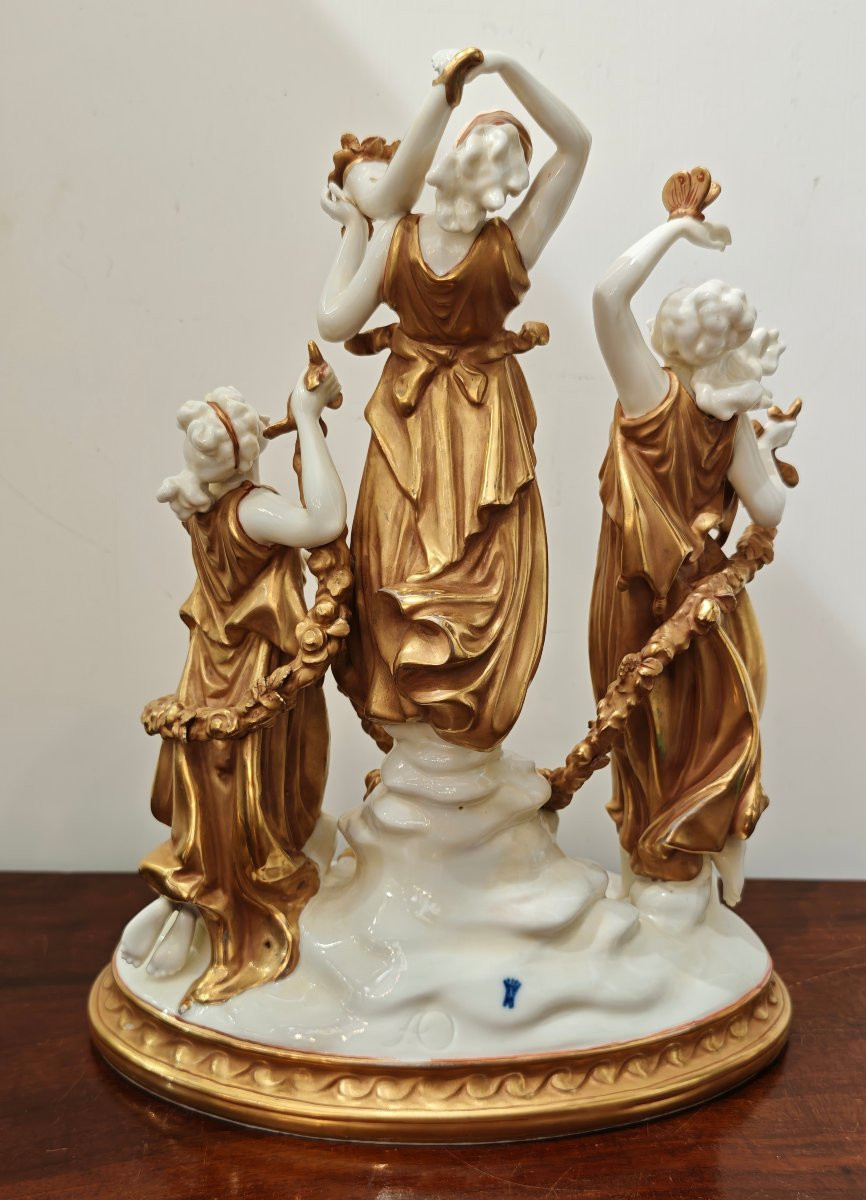 Importante Gruppo Scultoreo "Trionfo dell'Abbondanza" in Porcellana Bianca e Oro -photo-2