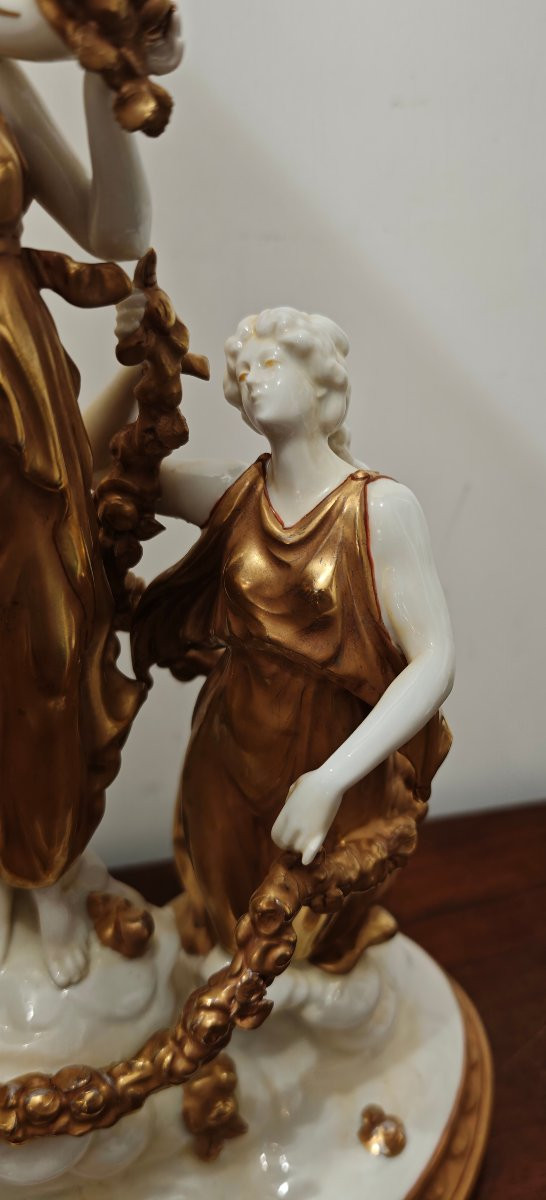 Importante Gruppo Scultoreo "Trionfo dell'Abbondanza" in Porcellana Bianca e Oro -photo-3