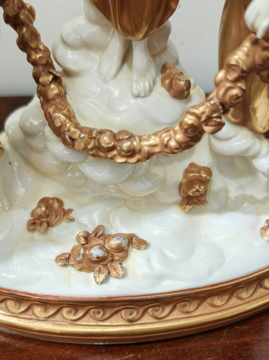 Importante Gruppo Scultoreo "Trionfo dell'Abbondanza" in Porcellana Bianca e Oro -photo-4