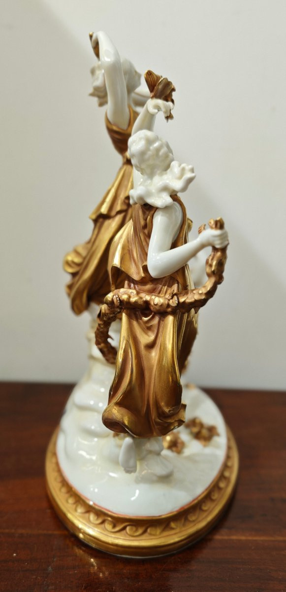 Importante Gruppo Scultoreo "Trionfo dell'Abbondanza" in Porcellana Bianca e Oro -photo-6