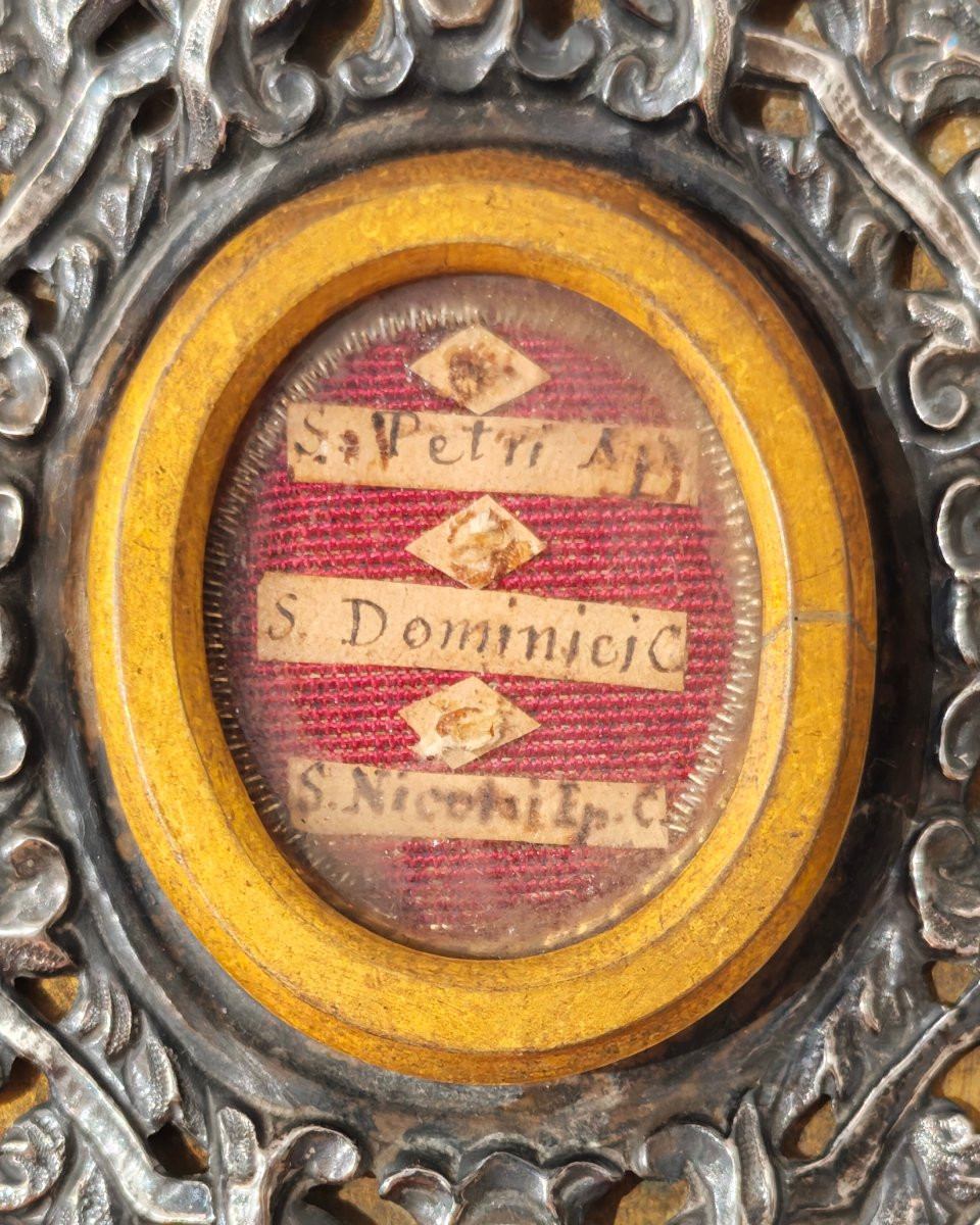 Antico reliquiario ovale in bronzo dorato e argento  Stato Pontificio Roma XIX secolo -photo-2