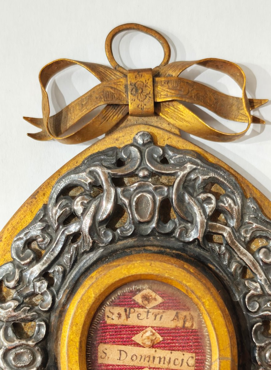 Antico reliquiario ovale in bronzo dorato e argento  Stato Pontificio Roma XIX secolo -photo-2