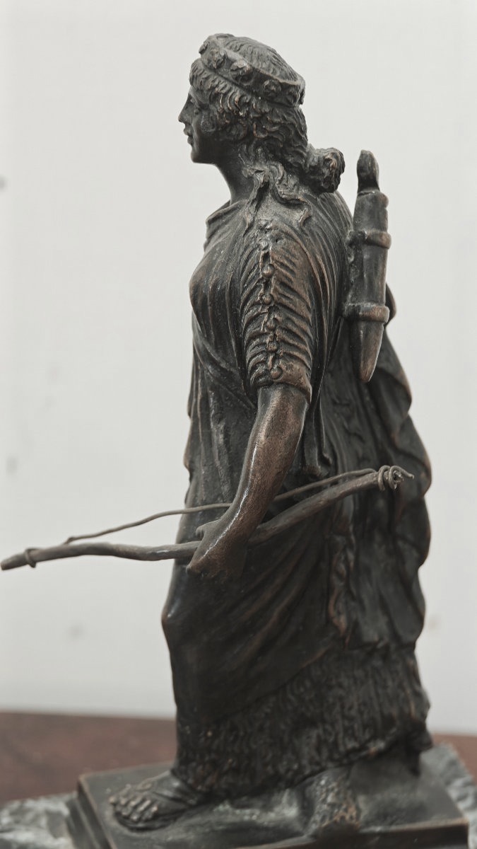 Diana la cacciatrice - Statuetta in bronzo del Grand Tour, metà del XIX secolo-photo-2