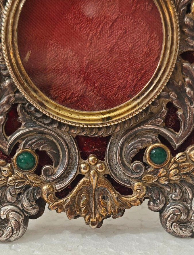 Elegante cornice in argento vermeil e pietre dure -photo-2