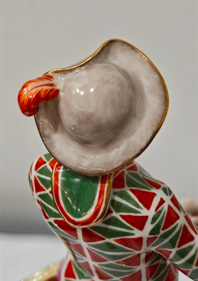 STATUINA ARLECCHINO CON MASCHERA IN PORCELLANA DIPINTA MEISSEN -photo-4