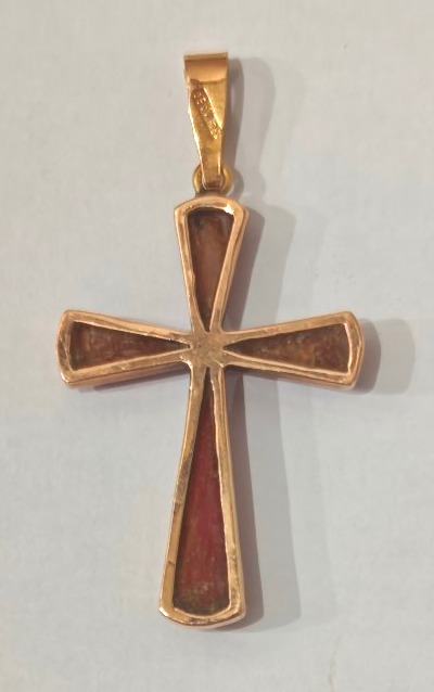 Croce pendente gioiello in oro 18k e corallo rosso -photo-2