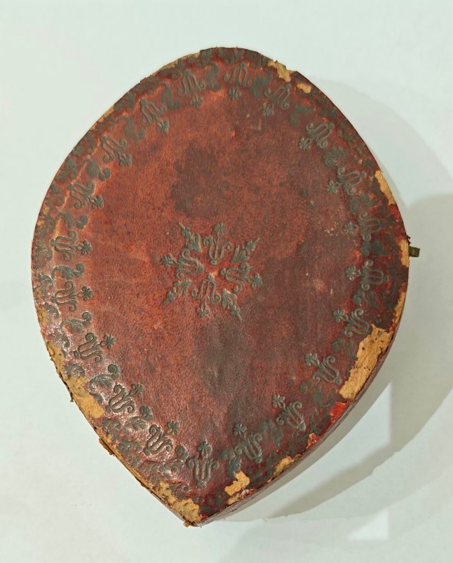 Reliquiario in filigrana d'argento con custodia originale del XVIII secolo -photo-2