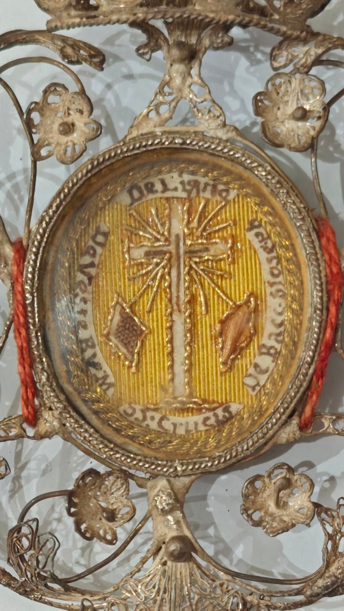 Reliquiario in filigrana d'argento con custodia originale del XVIII secolo -photo-4