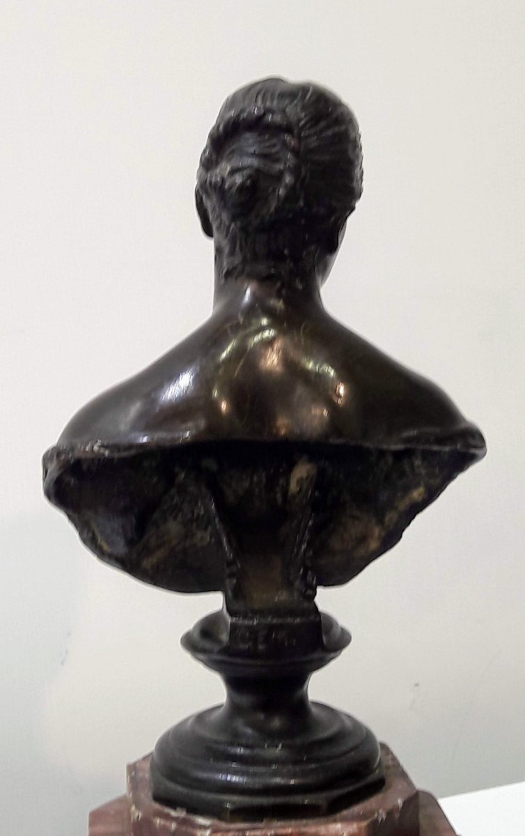 Sculpture de femme en bronze "Gemito"-photo-4