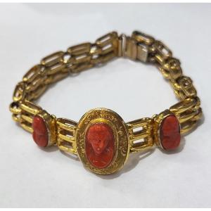 Antico bracciale Vittoriano del XIX secolo con cammei in corallo 