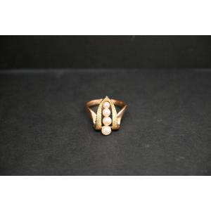 18k Yellow Gold Ring With Cultured Pearls