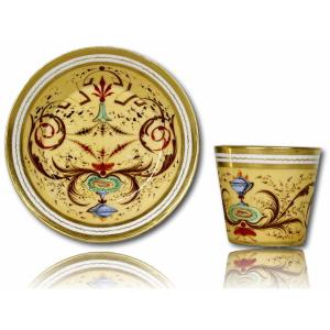 Truncated Cone-shaped Cup And Saucer In Paris Porcelain - Circa 1800