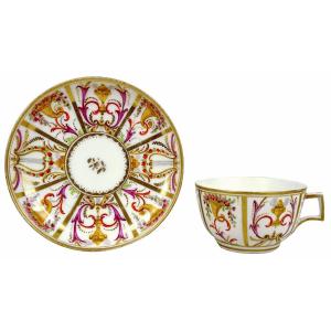 Paris Porcelain Tea Cup And Saucer - "a La Reine" Factory - 18th Century