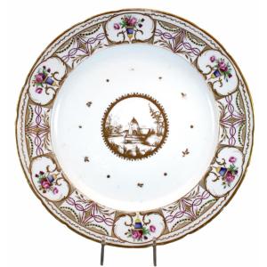Assiette Decorated With A Ruche - Paris Porcelain - Manufacture De La Rue Amelot - 18th C.