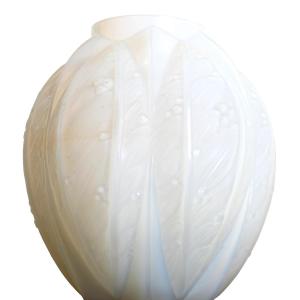 Opalescent Laurel Vase By Verlys Art Deco, 1930s, Era Daum, Gallé, d'Argental, Schneider