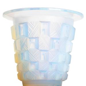 Round Checkered Vase By Sabino (1878-1961), Art Deco, 1930s, Era Daum, Lalique, d'Avesn, Muller