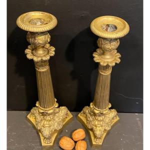 Paire De Bougeoirs En Bronze