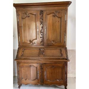 Small Two-body Buffet