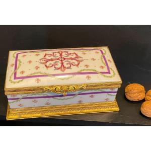 19th Century Porcelain Box