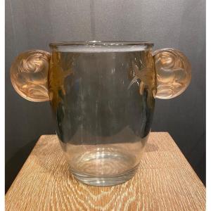 A Yvelines Glass Vase By R.lalique