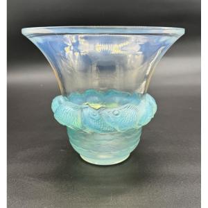 A Piriac Vase In Opalescent Glass By R. Lalique 