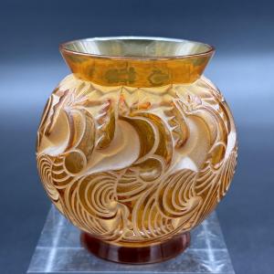 A Le Mans Vase By R. Lalique