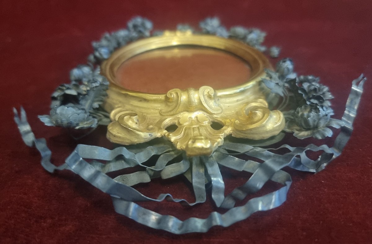 CORNICE IN RAME DORATO CON FIORI E NASTRO IN ARGENTO - META' DEL XVIII SECOLO-photo-7