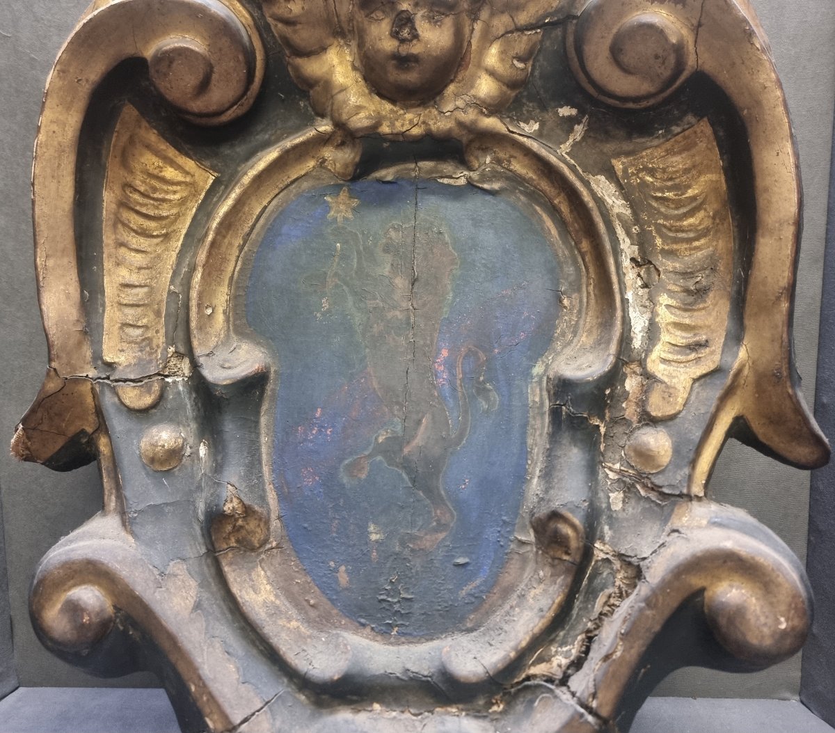 STEMMA NOBILIARE DA INTERNO PALAZZO - CARTAPESTA TELATA, DORATO E DIPINTO - XVI SECOLO-photo-4