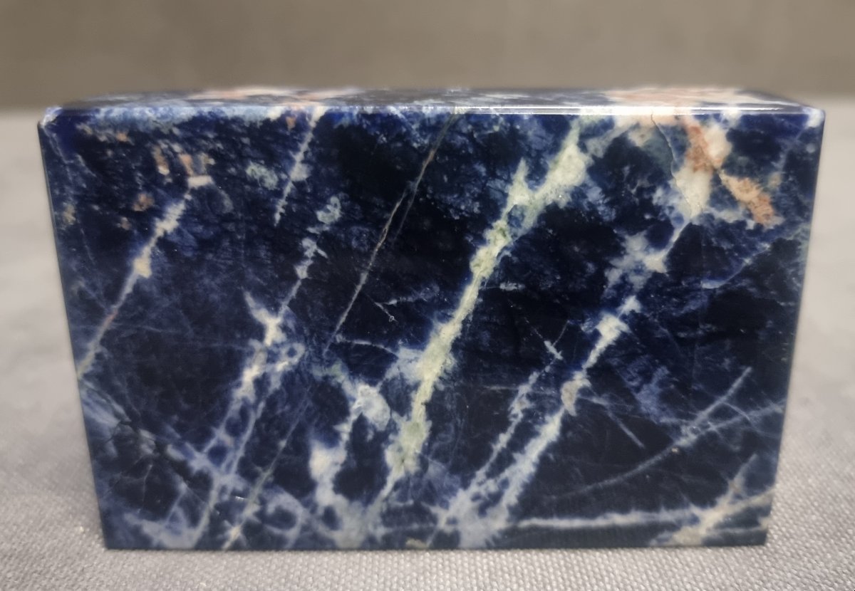 SCULTURA MULTIPLA 34/50 in marmo (sodalite del Sud Africa) -  Pietro Consagra-photo-1