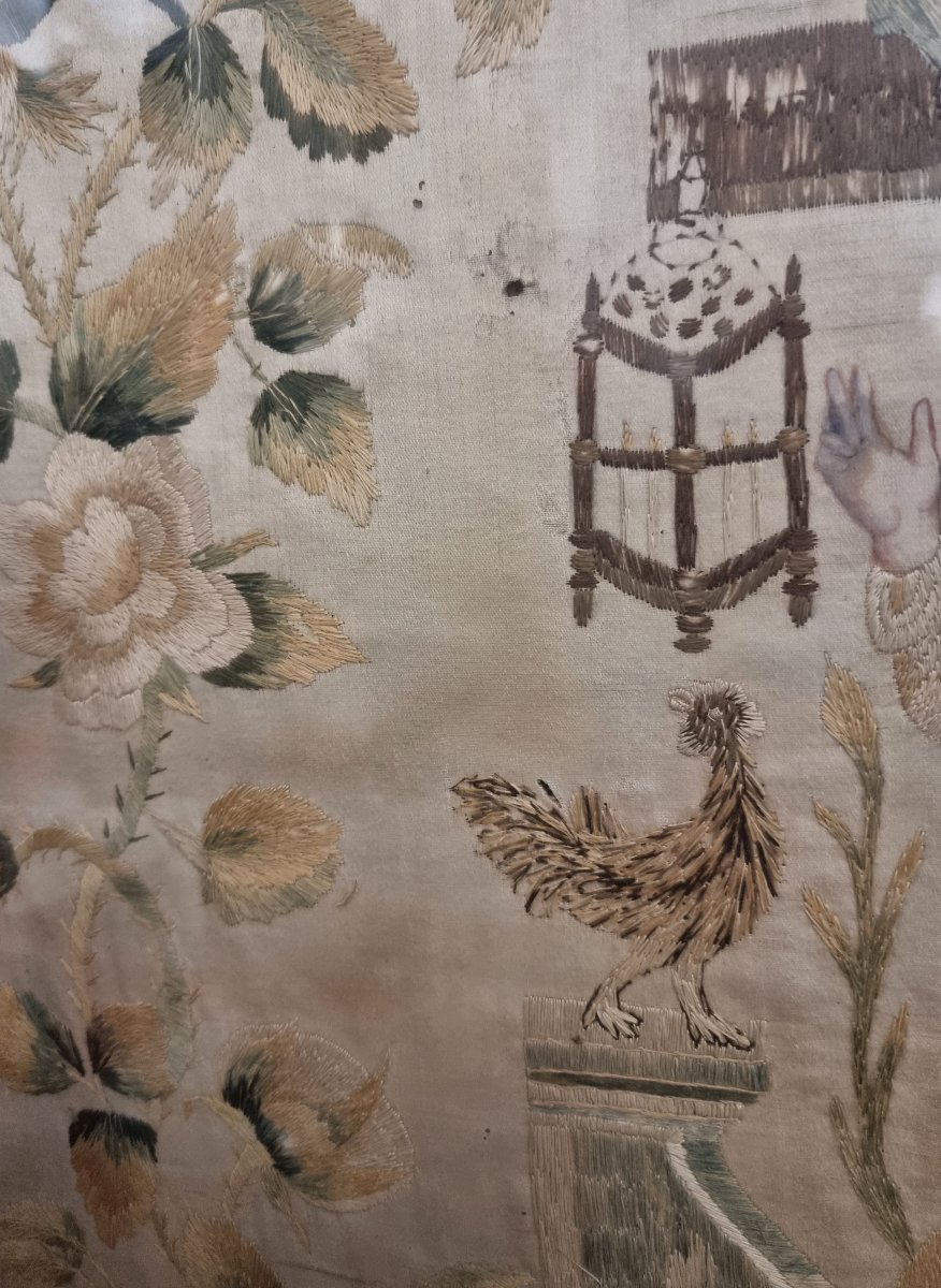 TESSUTO RICAMATO RAFFIGURANTE GESU CON GLI STRUMENTI DELLA PASSIONE - XIX secolo-photo-4