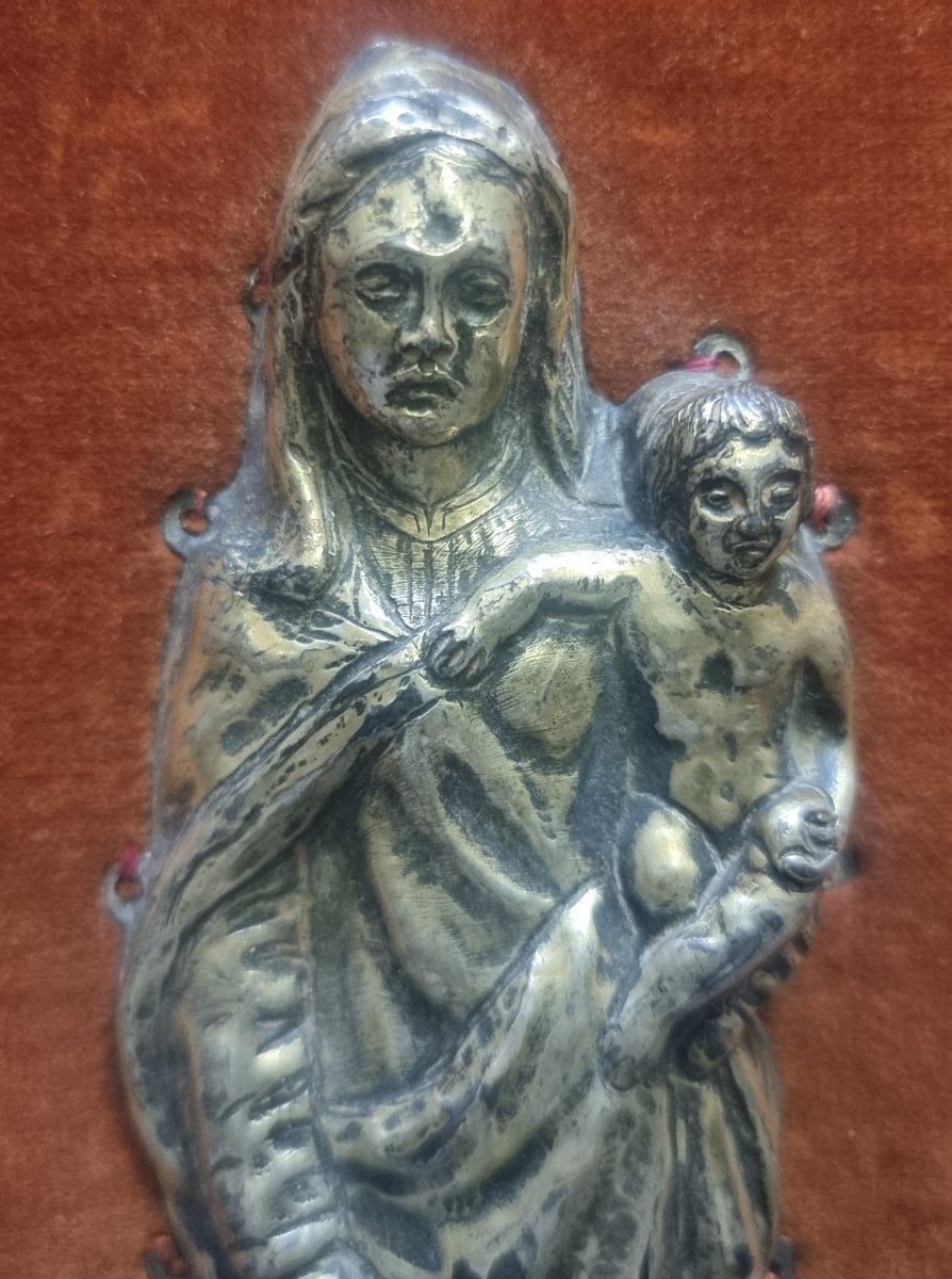 MADONNA CON BAMBINO IN ARGENTO SBALZATO E DORATO  ITALIA, SULMONA ULTIMO QUARTO DEL XV SECOLO-photo-2