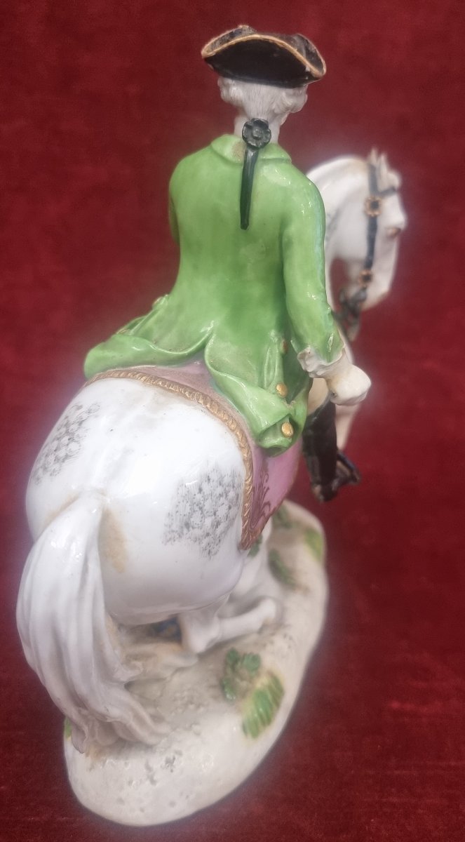 STATUINA PORCELLANA DIPINTA SU BASE DI LEGNO - CAVALIERE -GERMANIA MEISSEN - META DEL XVIII SEC-photo-2
