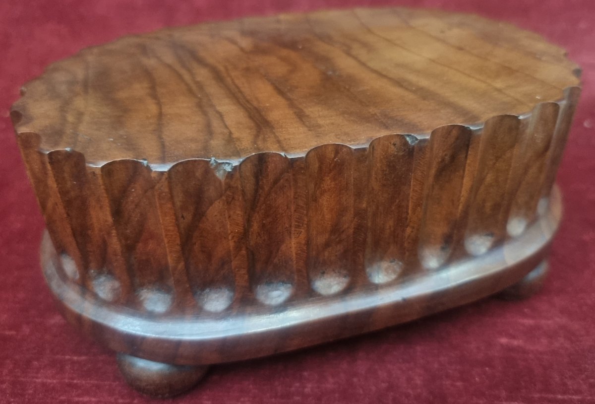 STATUINA PORCELLANA DIPINTA SU BASE DI LEGNO - CAVALIERE -GERMANIA MEISSEN - META DEL XVIII SEC-photo-2