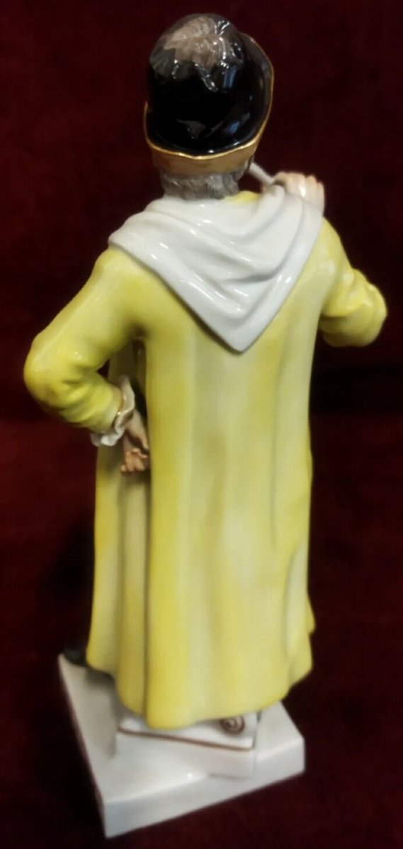 COMMEDIA DELL' ARTE ITALIANA  STATUINA CORTEGGIANO IN PORCELLANA DIPINTA MEISSEN - XX SECOLO-photo-3