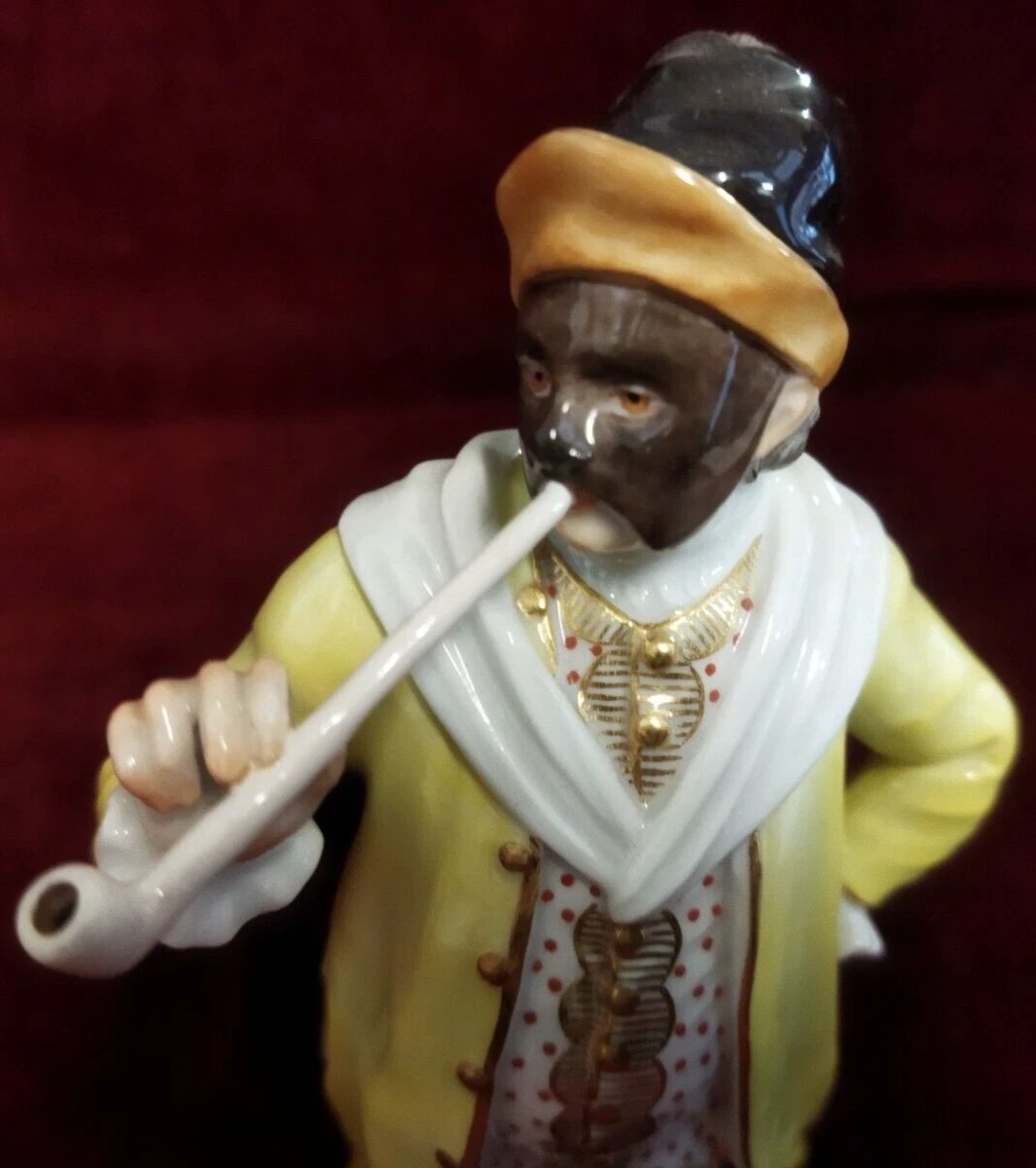 COMMEDIA DELL' ARTE ITALIANA  STATUINA CORTEGGIANO IN PORCELLANA DIPINTA MEISSEN - XX SECOLO-photo-2