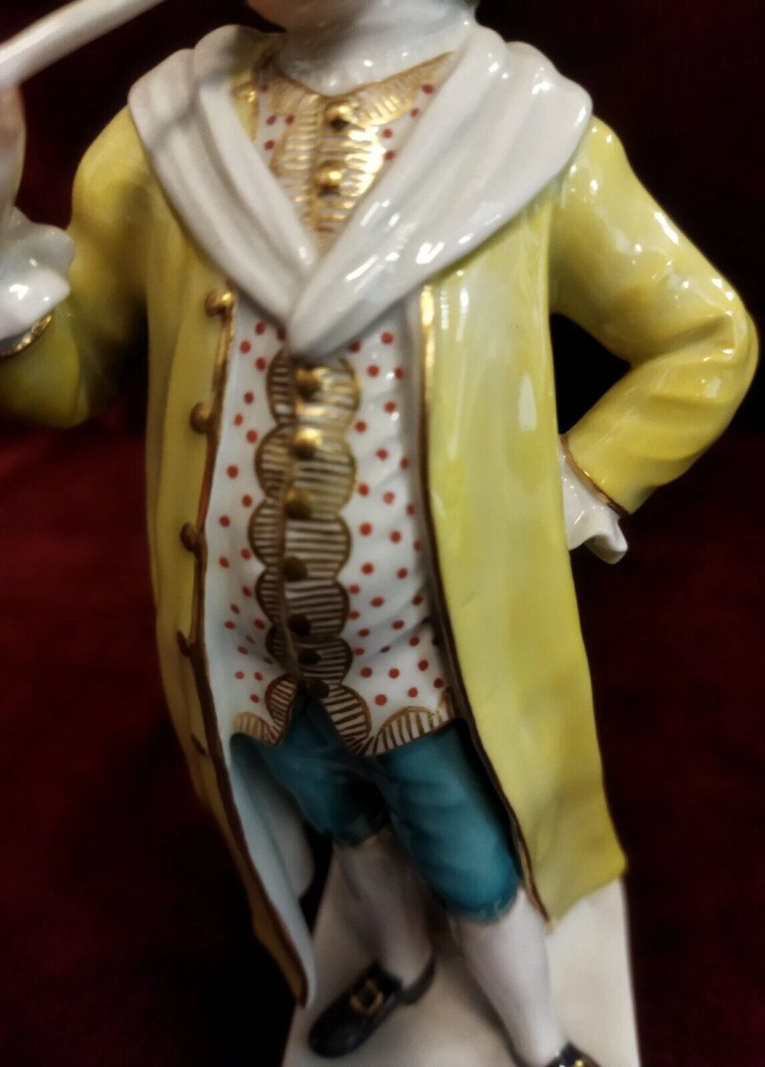COMMEDIA DELL' ARTE ITALIANA  STATUINA CORTEGGIANO IN PORCELLANA DIPINTA MEISSEN - XX SECOLO-photo-3