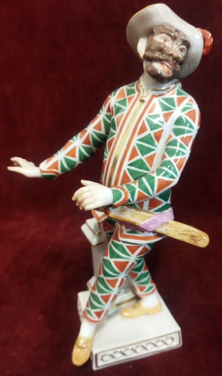 STATUINA ARLECCHINO IN PORCELLANA DIPINTA MEISSEN - XX SECOLO / primi '900